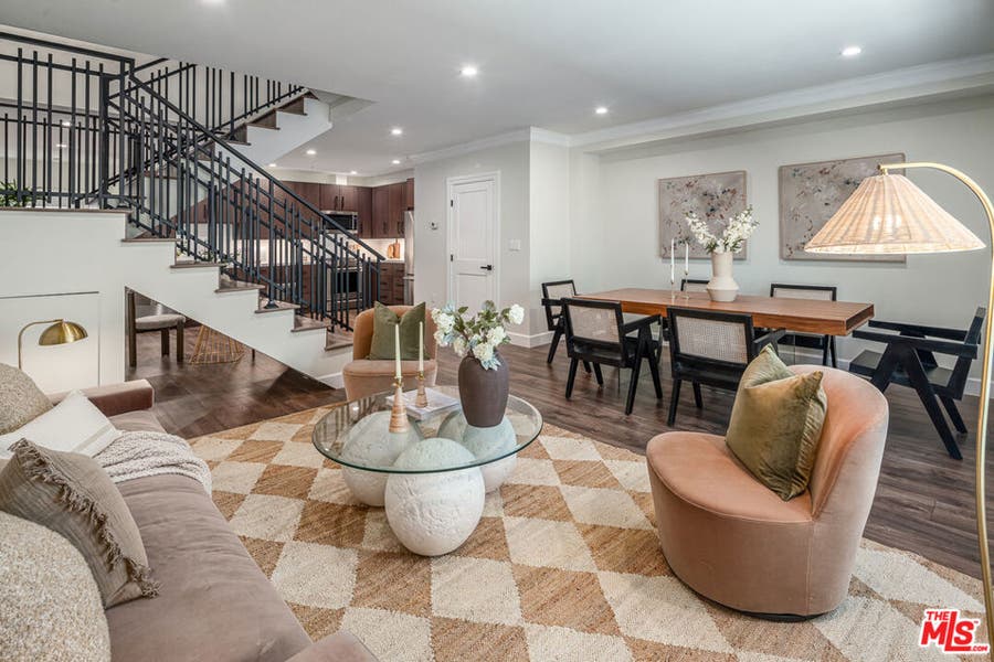 Property photo for 1147 N Beachwood, #5, Los Angeles, CA