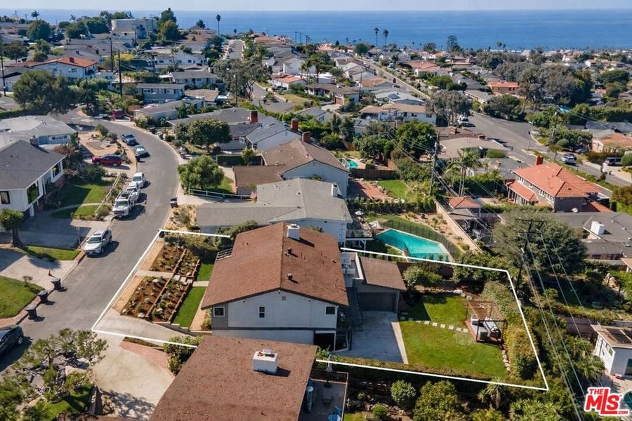 Property photo for 221 Via Los Miradores, Redondo Beach, CA