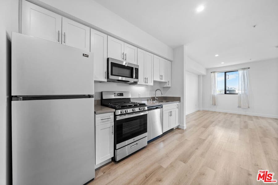 Property photo for 5612 Lexington Avenue, #303, Los Angeles, CA