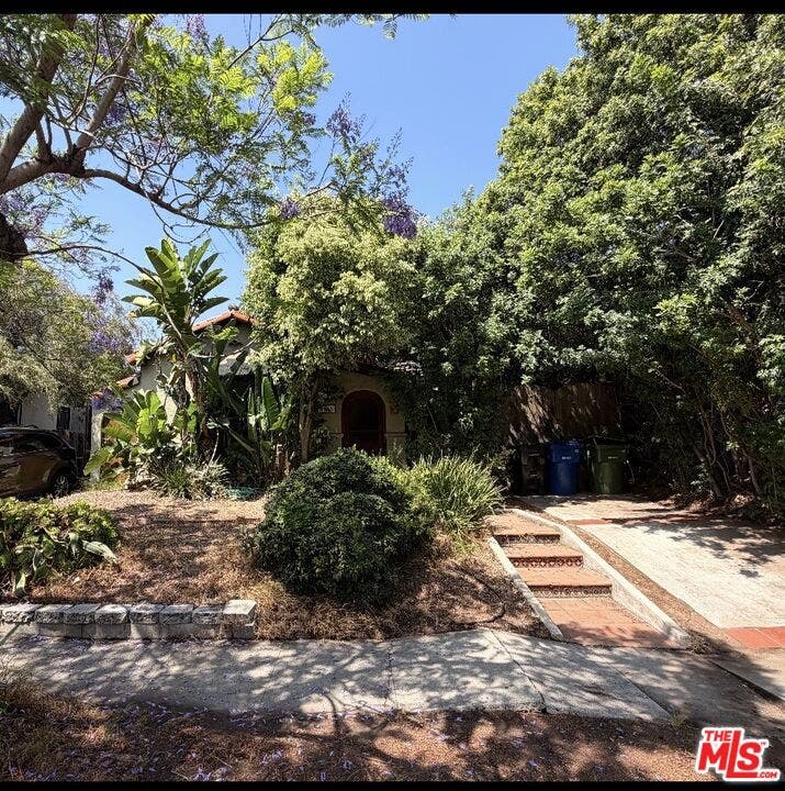 Property photo for 9015 Beverlywood Street, Los Angeles, CA