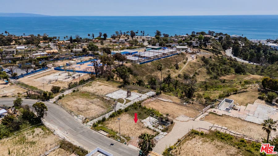 Property photo for 665 Via Santa Ynez, Pacific Palisades, CA
