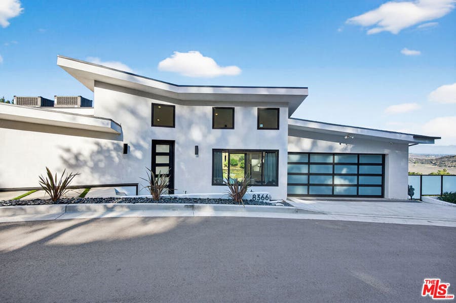 Property photo for 8366 Hillcroft Drive, West Hills, CA