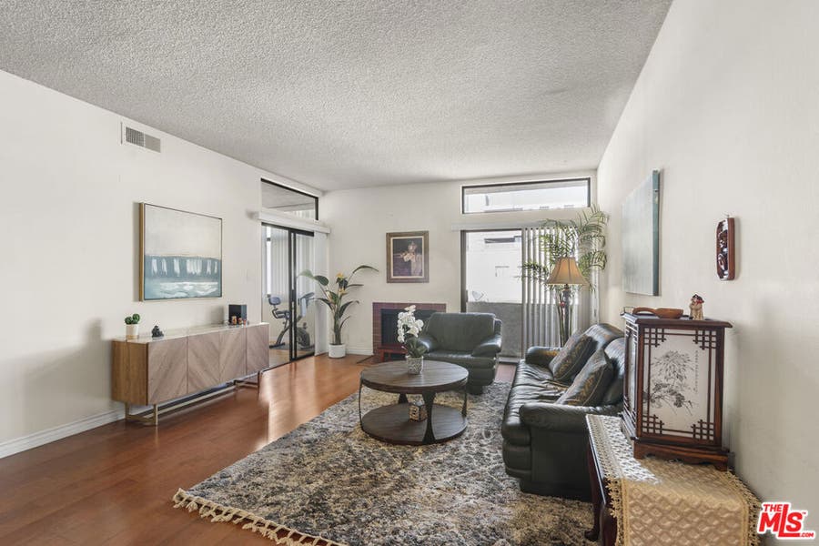 Property photo for 729 S Hobart Boulevard, #40, Los Angeles, CA