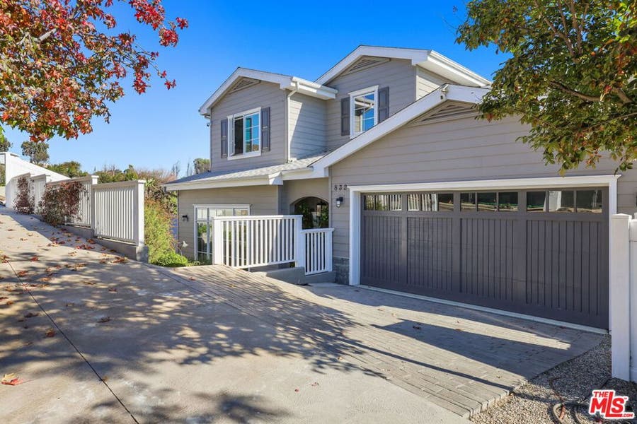 Property photo for 832 LAS LOMAS Avenue, Pacific Palisades, CA