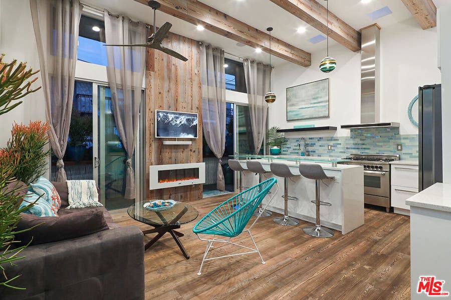 Property photo for 472 Rosecrans Avenue, Manhattan Beach, CA