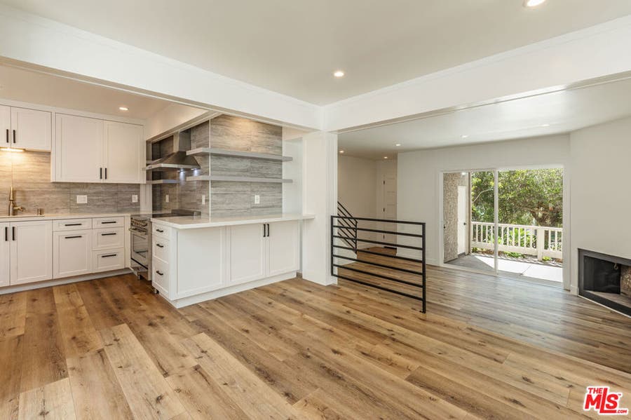 Property photo for 28368 Rey De Copas Lane, Malibu, CA