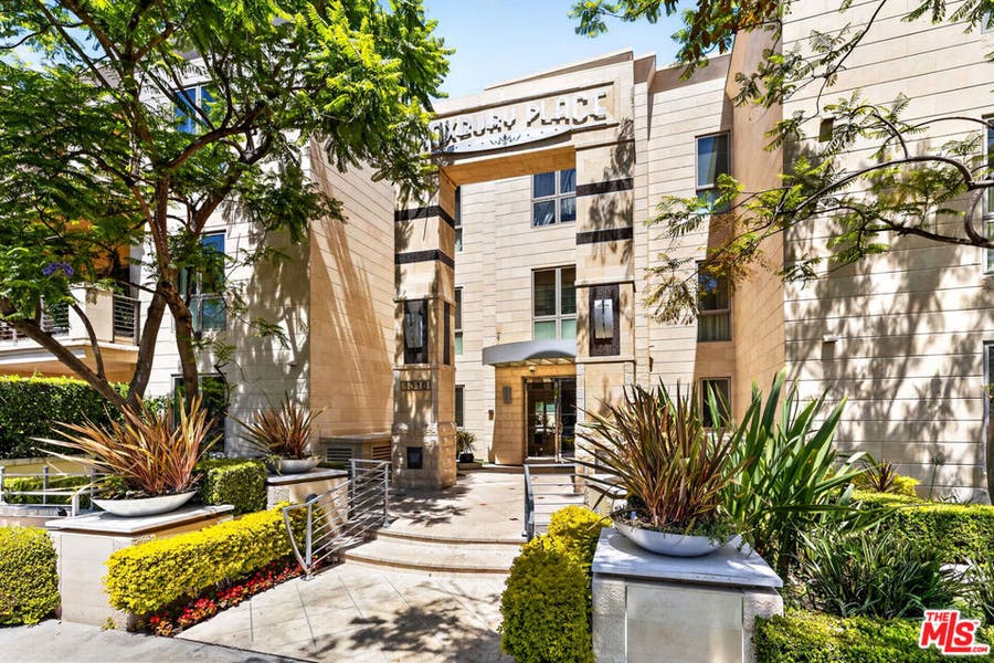 Property photo for 1318 S Roxbury Drive, #314, Los Angeles, CA