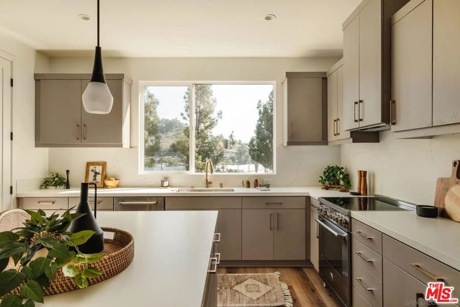 Property photo for 3851 N Riley Lane, Los Angeles, CA