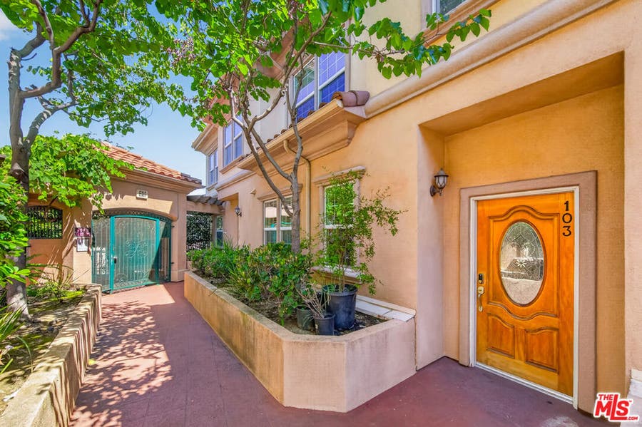 Property photo for 3974 Pennsylvania Avenue, #103, La Crescenta, CA