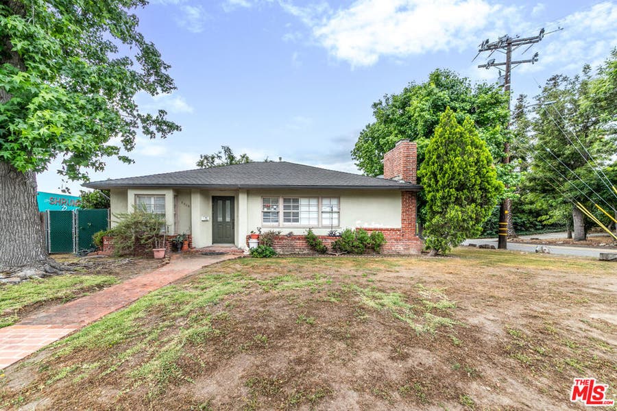 Property photo for 2208 New York Drive, Altadena, CA