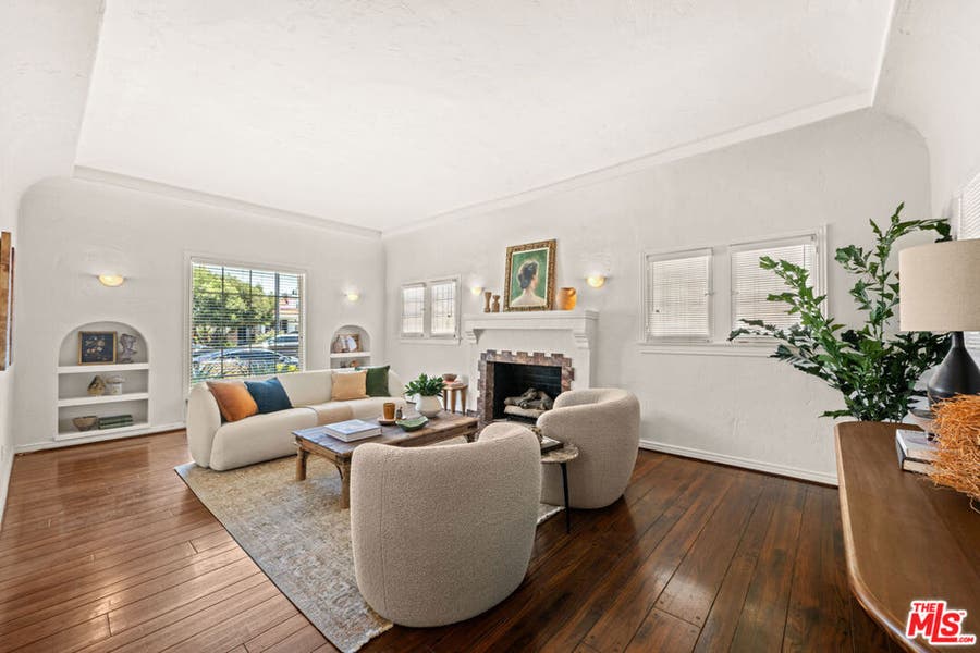Property photo for 637 N Detroit Street, Los Angeles, CA