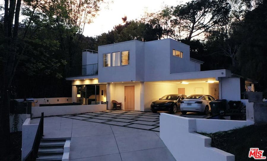Property photo for 2690 Zorada Drive, Los Angeles, CA