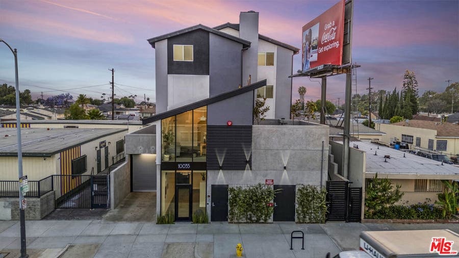 Property photo for 10035 S Western Avenue, #9, Los Angeles, CA