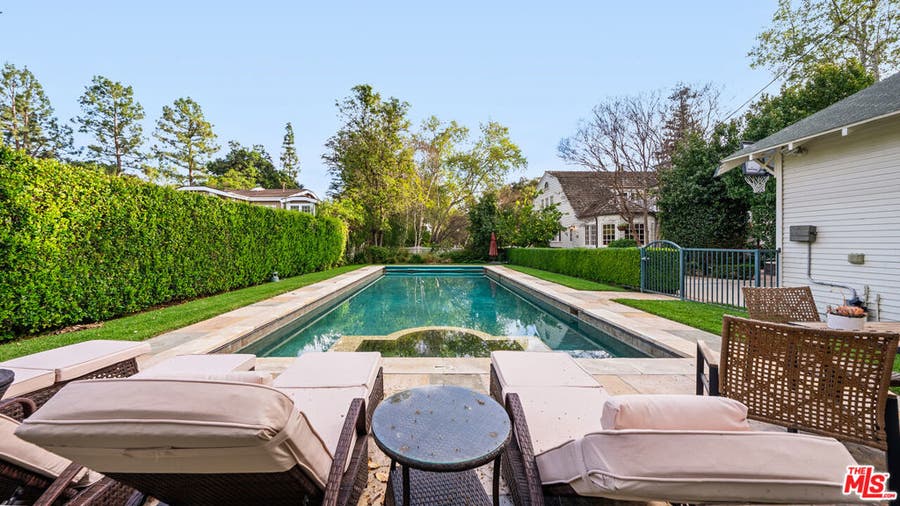 Property photo for 1625 Opechee Way, Glendale, CA