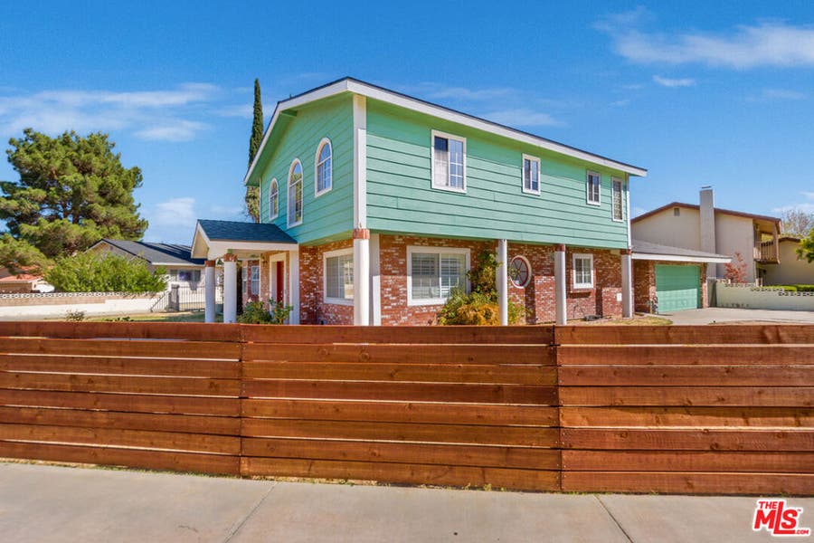 Property photo for 39752 Makin, Palmdale, CA