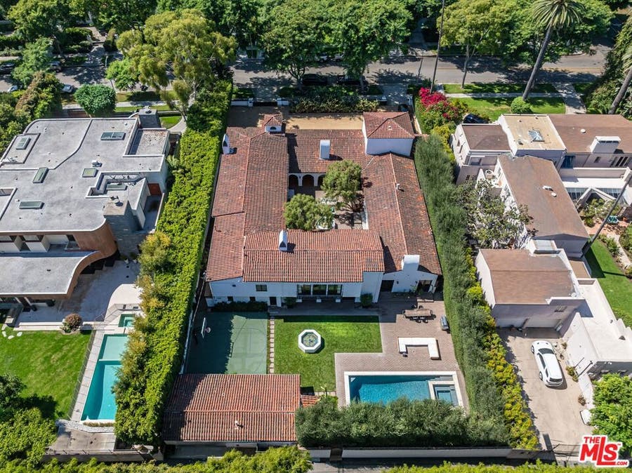 Property photo for 820 N Roxbury Drive, Beverly Hills, CA