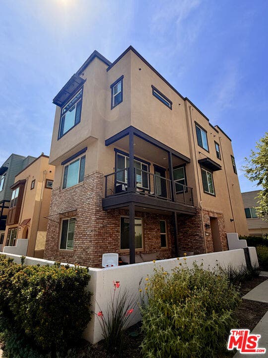 Property photo for 657 Daniel Freeman Circle, Inglewood, CA