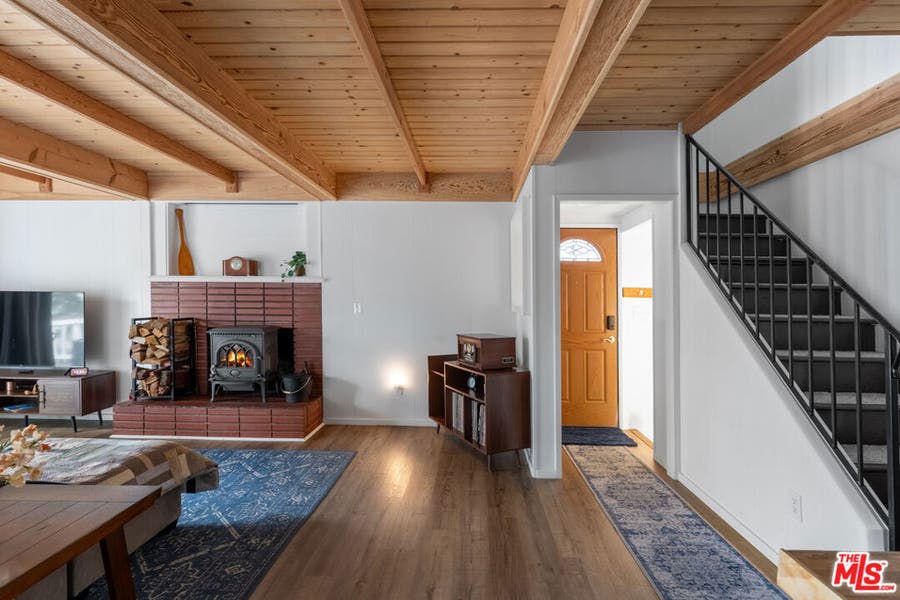 Property photo for 2595 Sunset Drive, Running Springs, CA