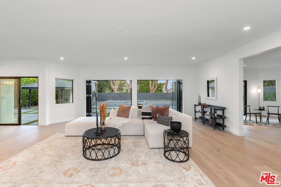 Property photo for 4256 Tarzana Estates Drive, Tarzana, CA