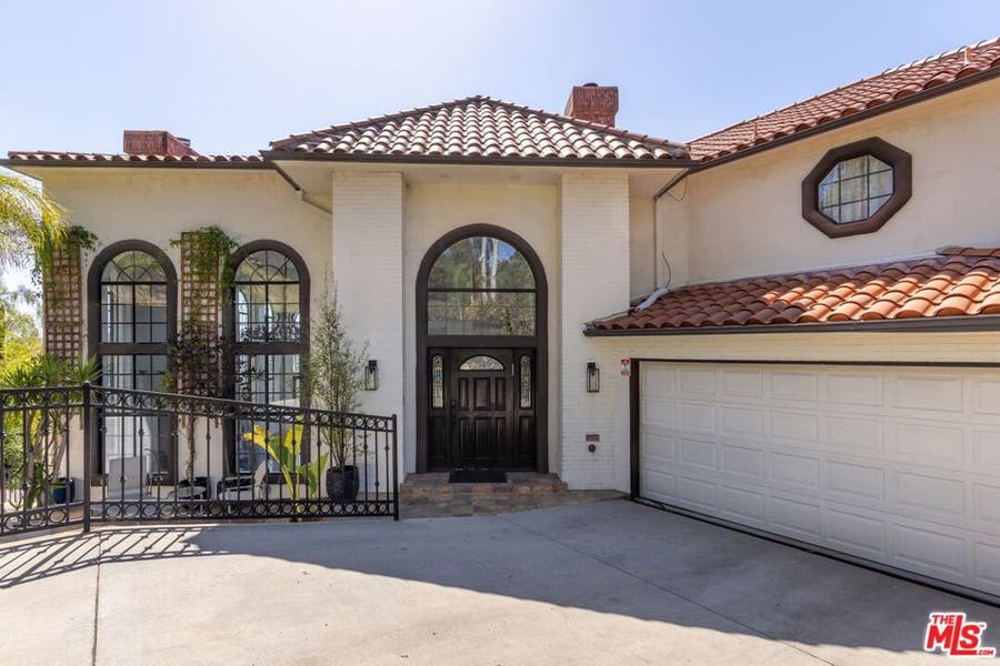 Property photo for 2651 La Cuesta Drive, Los Angeles, CA