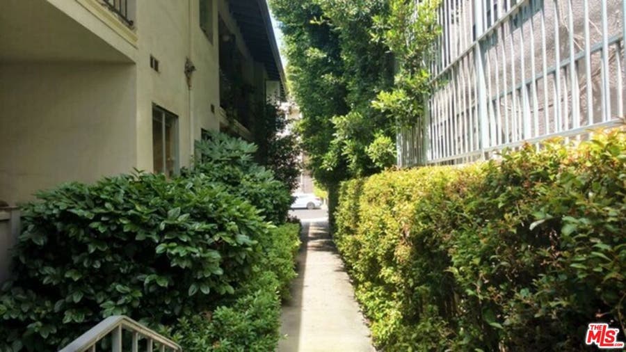Property photo for 422 Arnaz Drive, #4, Los Angeles, CA