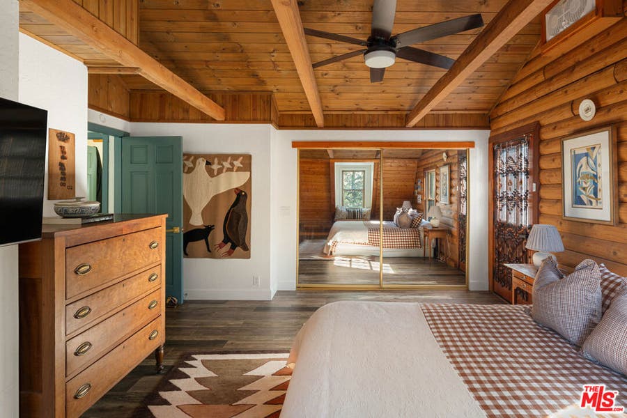 Property photo for 24015 Altdorf Drive, Crestline, CA