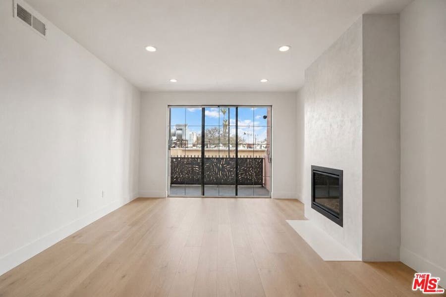 Property photo for 1522 S Saltair Avenue, #106, Los Angeles, CA