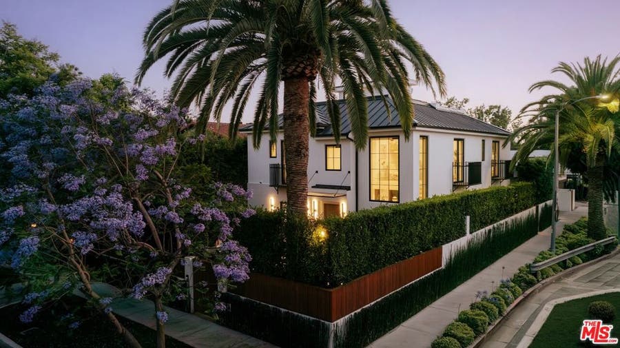 Property photo for 469 N Sweetzer Avenue, Los Angeles, CA