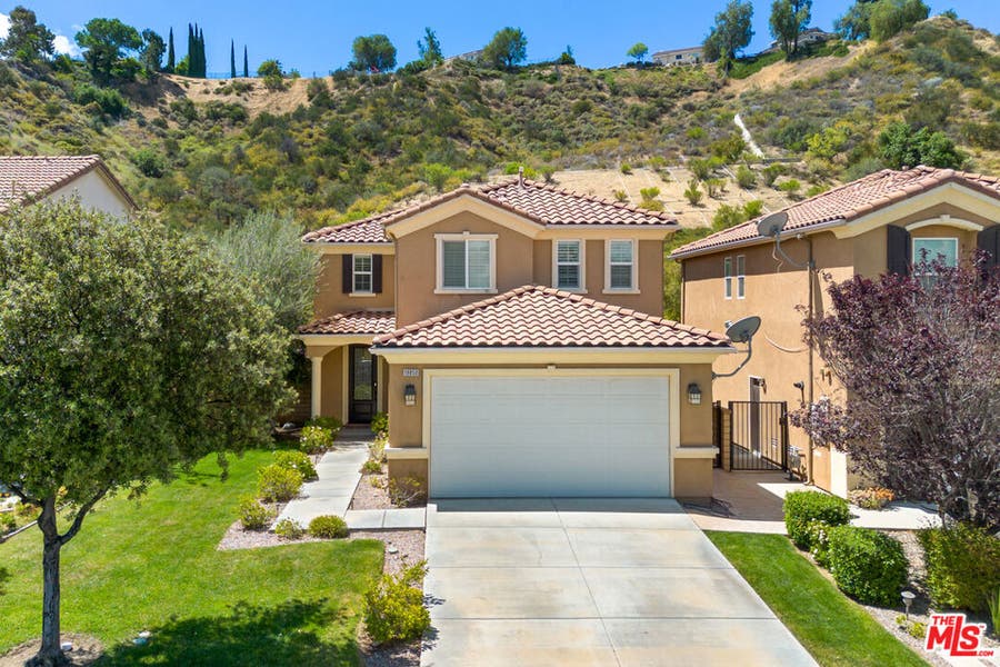 Property photo for 19850 Holly Drive, Santa Clarita, CA