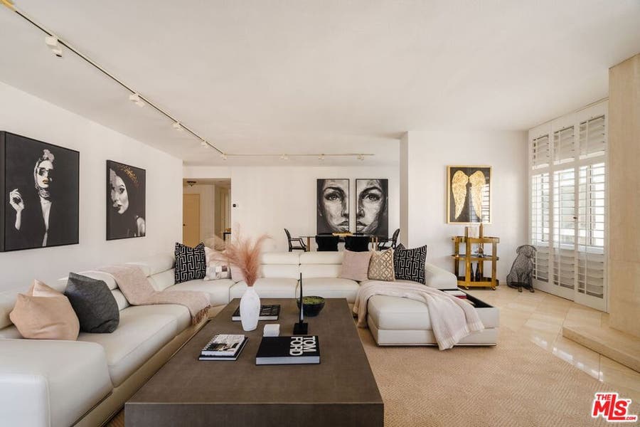 Property photo for 121 S Palm Drive, #401, Beverly Hills, CA
