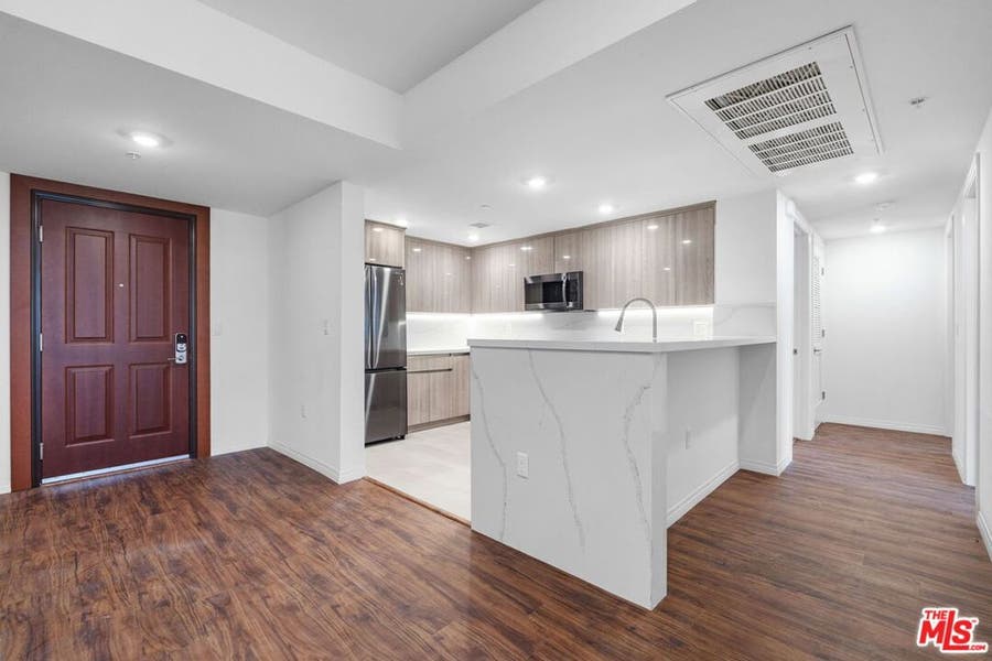 Property photo for 5240 Virginia Avenue, #325, Los Angeles, CA