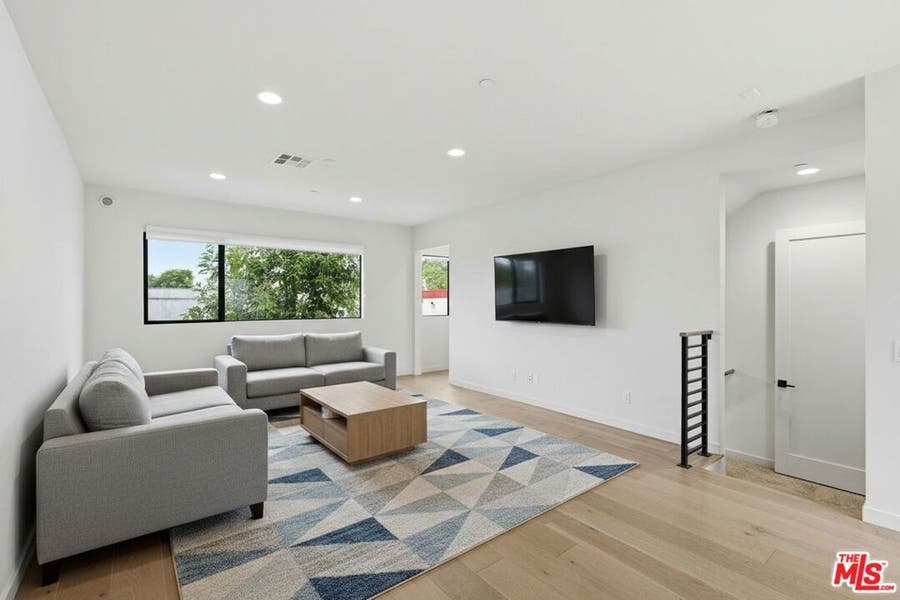 Property photo for 1605 N Arla Way, Los Angeles, CA