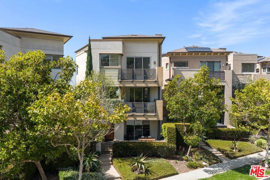 Property photo for 12868 S Seaglass Circle, #W, Los Angeles, CA