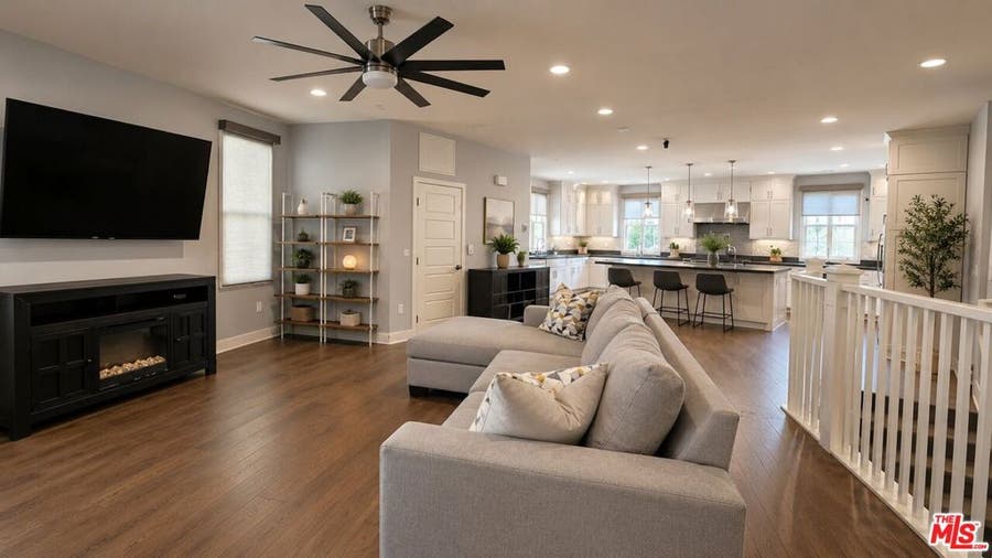 Property photo for 116 Catalyst, Irvine, CA