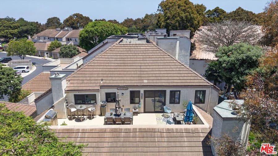 Property photo for 686 Island View Circle, Port Hueneme, CA