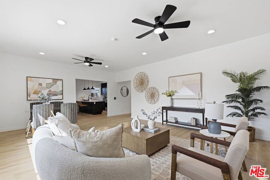 Property photo for 1189 Crenshaw Boulevard, Los Angeles, CA