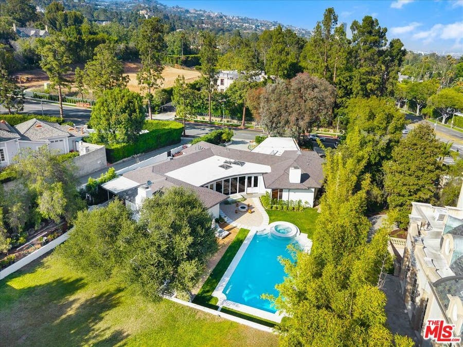 Property photo for 909 N Alpine Drive, Beverly Hills, CA
