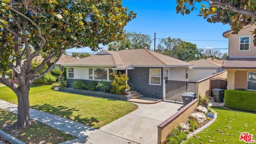 Property photo for 4648 Adenmoor Avenue, Lakewood, CA