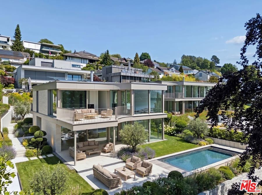 Property photo for 43 Brestenbergstrasse, 
