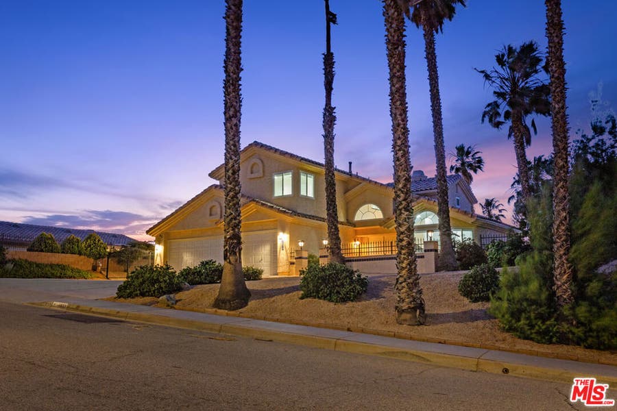 Property photo for 4833 Astuto Drive, Palmdale, CA