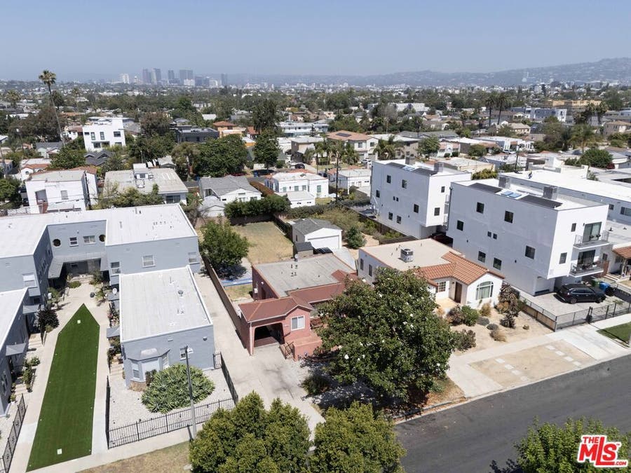 Property photo for 1929 Carmona Avenue, Los Angeles, CA