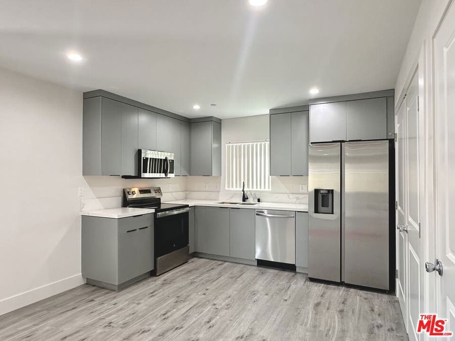 Property photo for 11512 Oxford Avenue, #F, Hawthorne, CA