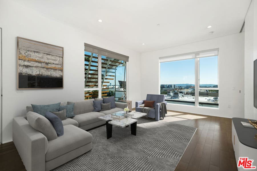 Property photo for 935 N San Vicente Boulevard, #7, West Hollywood, CA