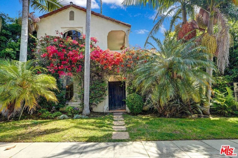 Property photo for 456 1/2 Smithwood Drive, Beverly Hills, CA