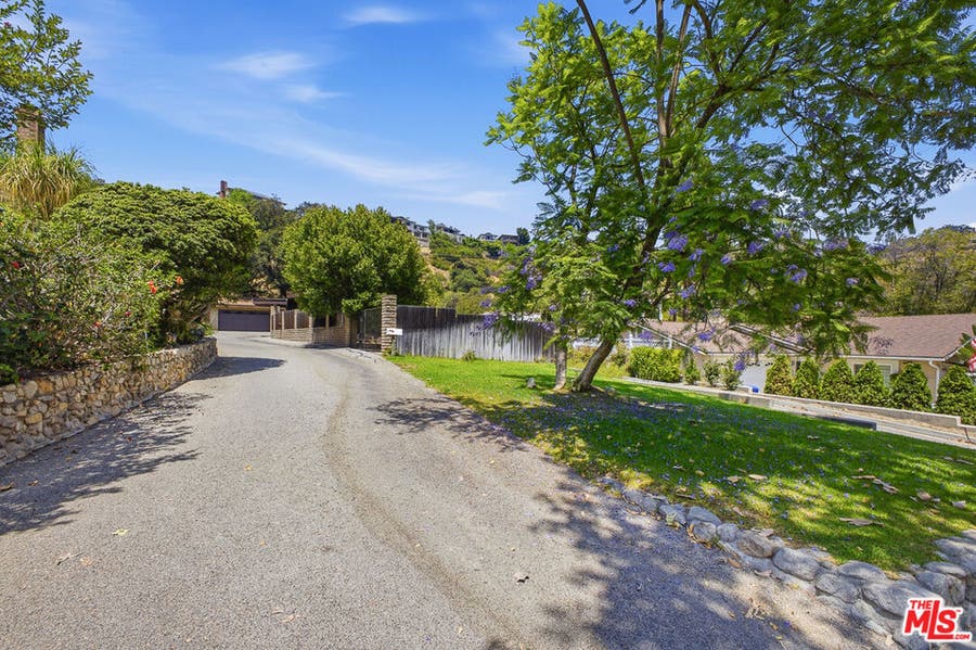 Property photo for 2215 Crescent Avenue, Montrose, CA