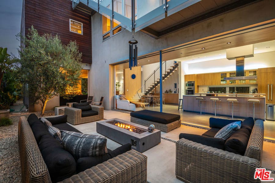 Property photo for 716 Brooks Avenue, Venice, CA
