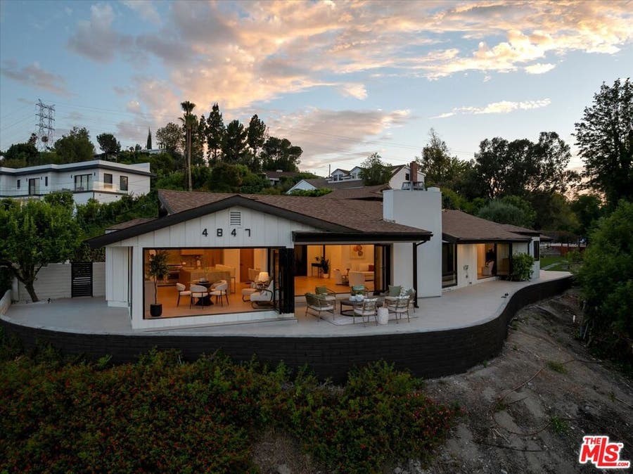 Property photo for 4847 Brewster Drive, Tarzana, CA