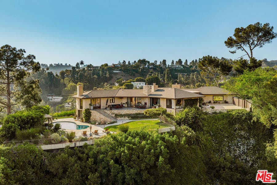 Property photo for 1131 Miradero Road, Beverly Hills, CA