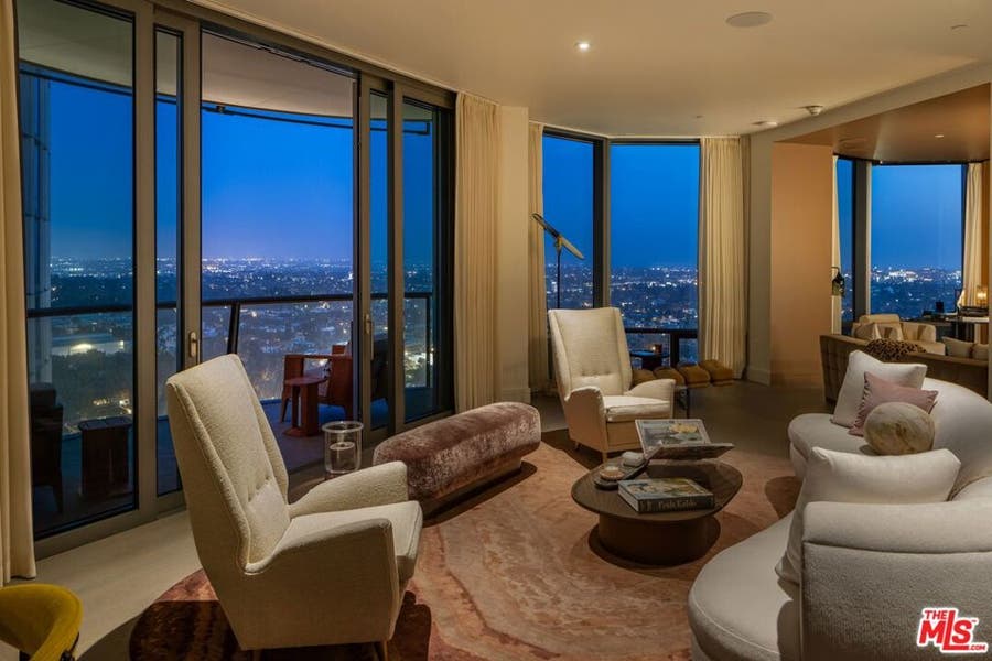 Property photo for 211 W Elm Court, #17B, Los Angeles, CA