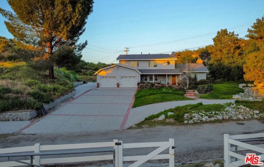 Property photo for 28132 Oak Spring Canyon Road, Canyon Country, CA